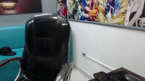 Snapshot of paul_ponce chatting on 06-06-26, 12:21 PAUL online show from 06-06-26, 12:21