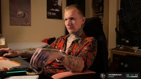 Snapshot of paul_razor chatting on 04-23-26, 06:10 Paul online show from 04-23-26, 06:10