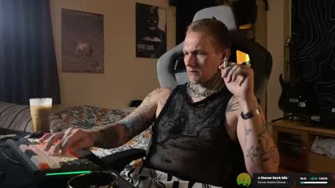 Snapshot of paul_razor chatting on 06-02-26, 10:01 Paul online show from 06-02-26, 10:01