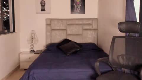 PAUL ROGER online show from 10-07-25, 01:03