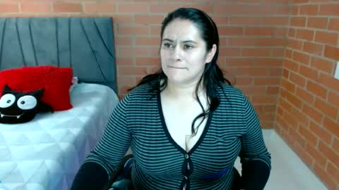 paula__117 online show from 06-18-26, 08:13