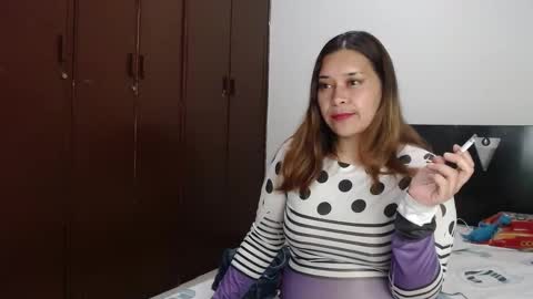 Snapshot of paula_anderson chatting on 10-05-25, 06:01 PAULA online show from 10-05-25, 06:01