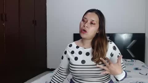 Snapshot of paula_anderson chatting on 10-06-25, 12:30 PAULA online show from 10-06-25, 12:30