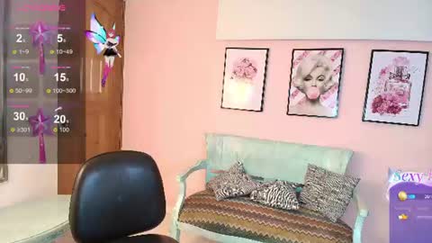 Pau online show from 07-31-26, 01:43
