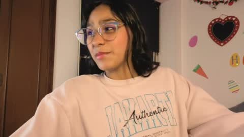 Snapshot of paulacutexs chatting on 04-09-26, 02:11 Paula online show from 04-09-26, 02:11