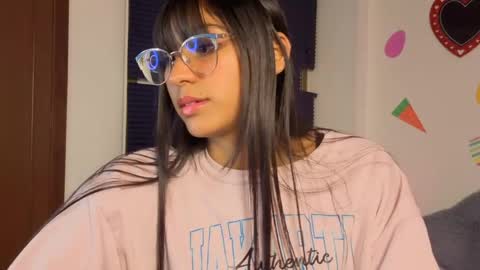 Snapshot of paulacutexs chatting on 04-22-26, 05:21 Paula online show from 04-22-26, 05:21