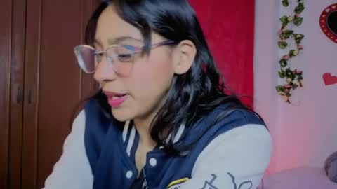 Snapshot of paulacutexs chatting on 05-15-26, 06:09 Paula online show from 05-15-26, 06:09