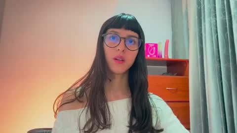 Snapshot of paulainblue chatting on 04-30-26, 03:57 online show from 04-30-26, 03:57