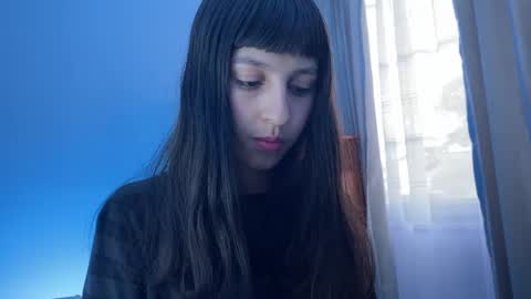 Snapshot of paulainblue chatting on 05-10-26, 09:53 online show from 05-10-26, 09:53