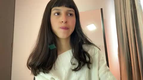 Snapshot of paulainblue chatting on 05-15-26, 10:17 online show from 05-15-26, 10:17