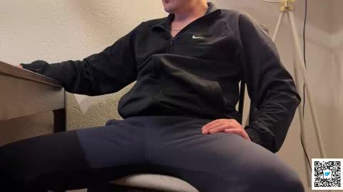 Snapshot of paulchen234xxx chatting on 02-07-26, 07:17 toni-paul online show from 02-07-26, 07:17