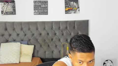 Snapshot of paulcreewx chatting on 03-09-25, 05:17 paul online show from 03-09-25, 05:17