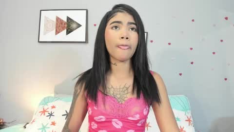 Snapshot of paulete_w chatting on 04-14-26, 12:22 Pau online show from 04-14-26, 12:22