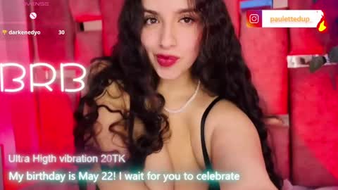 Snapshot of paulette_dupont_ chatting on 05-11-26, 02:45 paulette_dupont_ online show from 05-11-26, 02:45