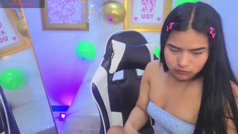 Live 800am 200pm COLOMBIAN HOUR online show from 03-18-26, 01:14