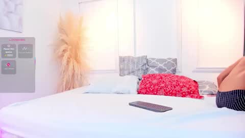 Snapshot of paulette_valverde chatting on 01-19-26, 12:42 Pau online show from 01-19-26, 12:42