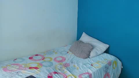 Snapshot of paulin01_ chatting on 05-25-26, 01:39 Paulina online show from 05-25-26, 01:39