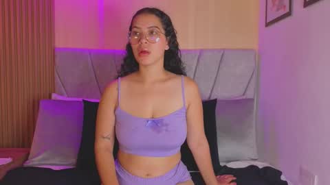 paulina  online show from 11-11-25, 11:21