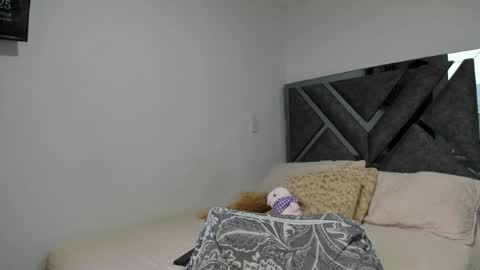 Snapshot of paulina_l chatting on 05-23-26, 10:25 Paulina online show from 05-23-26, 10:25