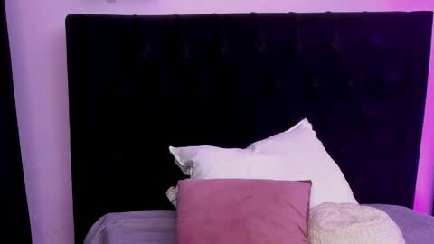 PAULINA  online show from 04-21-26, 01:42