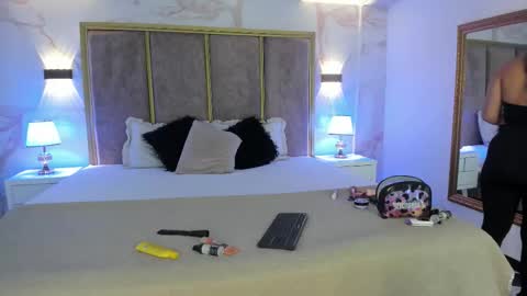 Paulina online show from 11-29-25, 11:35