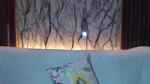 Snapshot of pauline_fox chatting on 11-02-25, 11:40 Pauline online show from 11-02-25, 11:40