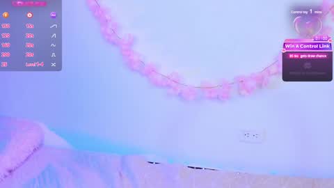 Snapshot of pauline_golden1 chatting on 02-01-25, 03:19 Pauline online show from 02-01-25, 03:19