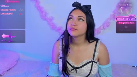 Snapshot of pauline_golden1 chatting on 02-02-25, 07:41 Pauline online show from 02-02-25, 07:41