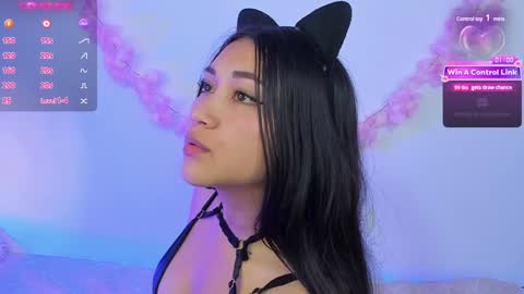 Snapshot of pauline_golden1 chatting on 02-05-25, 06:13 Pauline online show from 02-05-25, 06:13