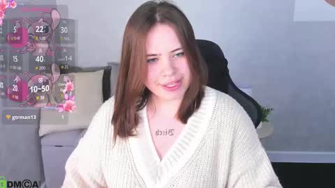 Snapshot of pauline_moore chatting on 10-14-25, 09:21 Erica online show from 10-14-25, 09:21
