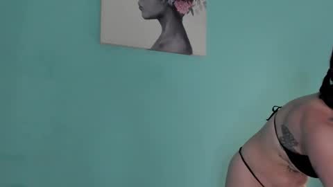 Snapshot of paulinnablue chatting on 10-03-25, 08:39 Paulina Blue online show from 10-03-25, 08:39