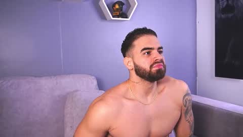 Snapshot of paulphoenix_ chatting on 10-28-25, 07:27 Paul Phoenix online show from 10-28-25, 07:27