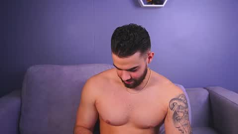 Snapshot of paulphoenix_ chatting on 11-06-25, 07:04 Paul Phoenix online show from 11-06-25, 07:04