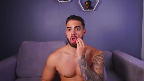 Snapshot of paulphoenix_ chatting on 11-19-25, 08:42 Paul Phoenix online show from 11-19-25, 08:42