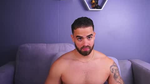 Snapshot of paulphoenix_ chatting on 11-24-25, 07:46 Paul Phoenix online show from 11-24-25, 07:46