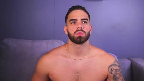 Snapshot of paulphoenix_ chatting on 12-01-25, 07:08 Paul Phoenix online show from 12-01-25, 07:08