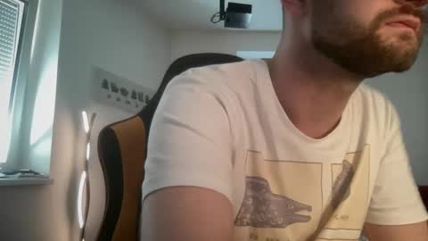 Snapshot of paulsimpsn chatting on 03-06-26, 08:55 love bush online show from 03-06-26, 08:55