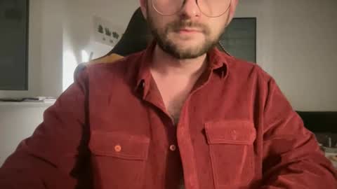 Snapshot of paulsimpsn chatting on 04-03-26, 08:07 love bush online show from 04-03-26, 08:07