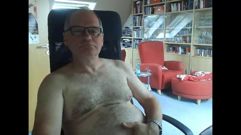 Snapshot of pavlovsdog2006 chatting on 05-11-26, 08:20 Pavlov aka Peter online show from 05-11-26, 08:20