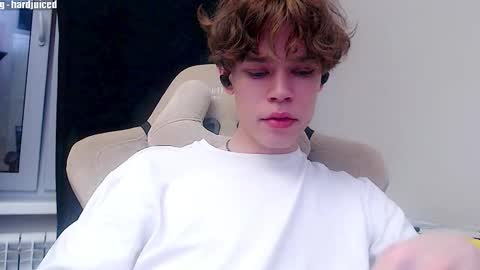 Snapshot of pawclaw chatting on 11-29-25, 08:45 pawclaw online show from 11-29-25, 08:45