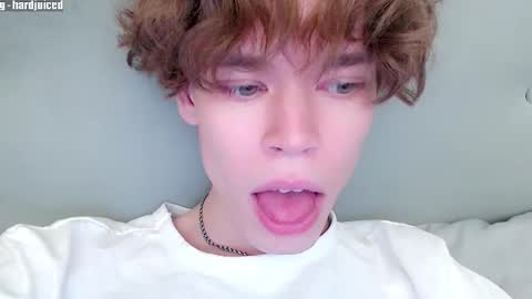 Snapshot of pawclaw chatting on 01-16-26, 12:36 pawclaw online show from 01-16-26, 12:36