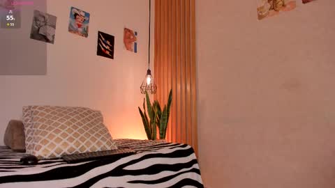 Dani online show from 04-18-26, 04:33