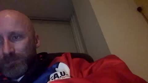 Snapshot of pc2334 chatting on 11-18-25, 10:03 pc2334 online show from 11-18-25, 10:03