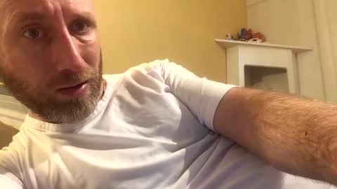 Snapshot of pc2334 chatting on 12-14-25, 11:09 pc2334 online show from 12-14-25, 11:09