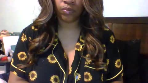 Snapshot of pcaring86 chatting on 02-01-26, 10:30 pcaring86 online show from 02-01-26, 10:30