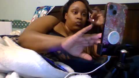 Snapshot of pcaring86 chatting on 02-25-26, 01:04 pcaring86 online show from 02-25-26, 01:04