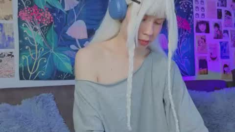 Snapshot of peacchypawss chatting on 06-12-26, 10:36 Eva online show from 06-12-26, 10:36
