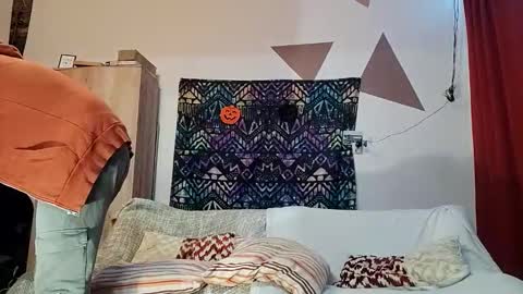 Snapshot of peacefulness93 chatting on 03-22-26, 01:53 peacefulness93 online show from 03-22-26, 01:53