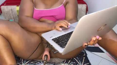 Snapshot of peacelady chatting on 09-23-25, 07:33 peacelady online show from 09-23-25, 07:33