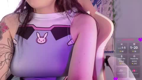  P E A C H   online show from 03-01-25, 05:05